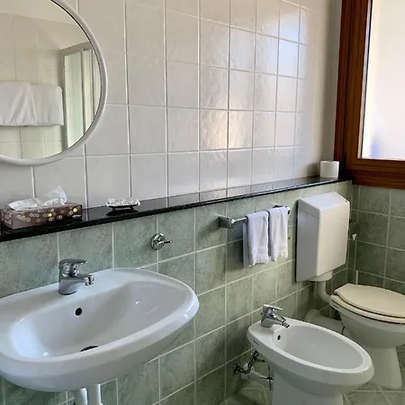 فندق Serena غرادو