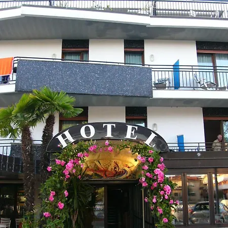 Hotel Serena 3*
