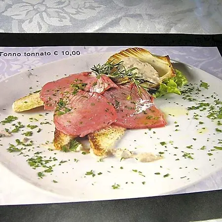 Hotel Serena 3*